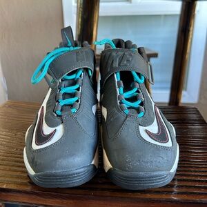 Nike Kids' Black and Teal Sneakers